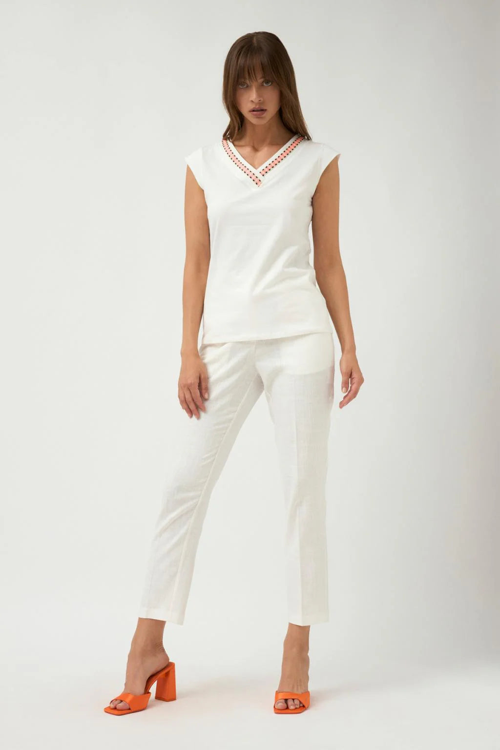 Bariloche Embroidered Detail T-Shirt Malon