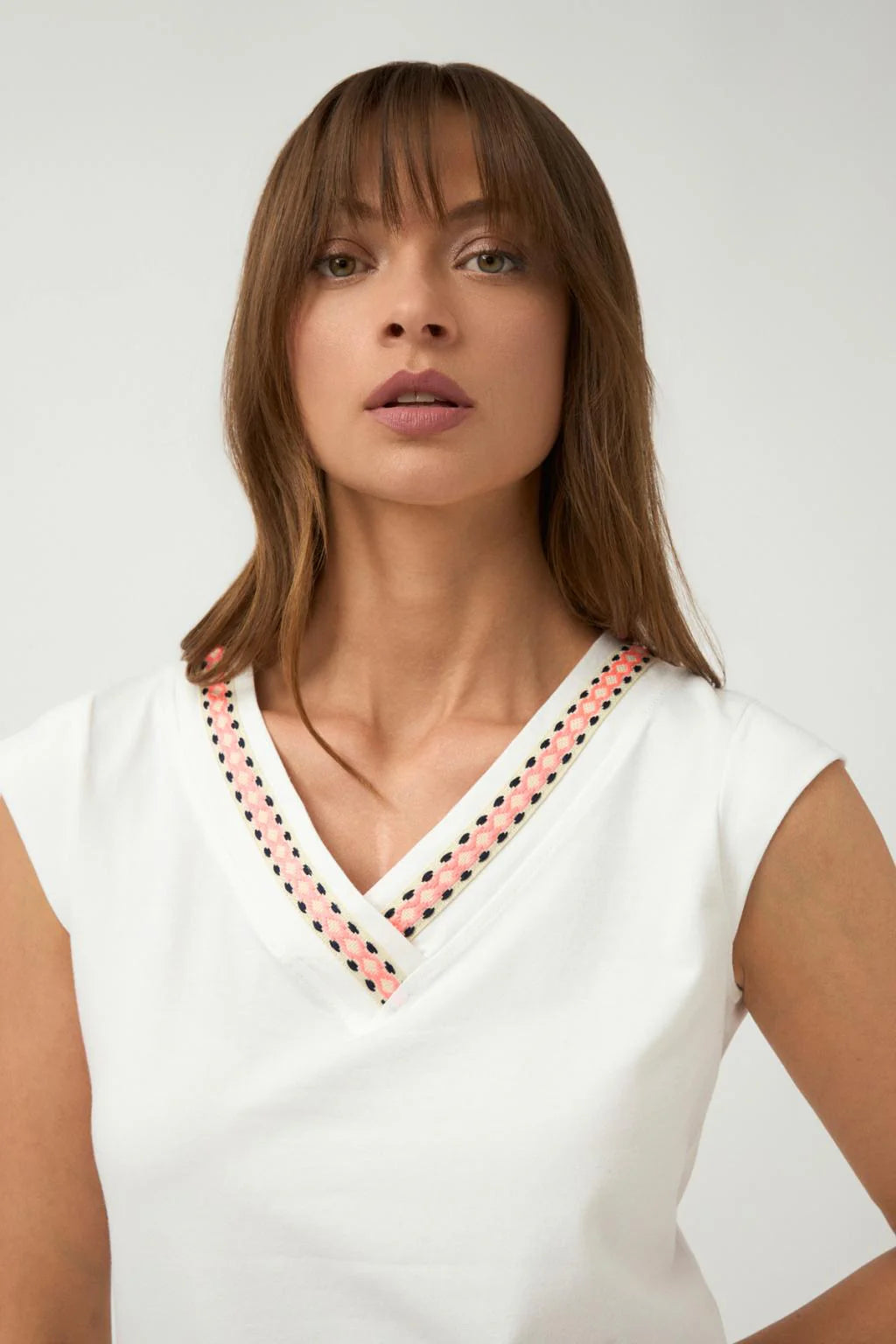 Bariloche Embroidered Detail T-Shirt Malon