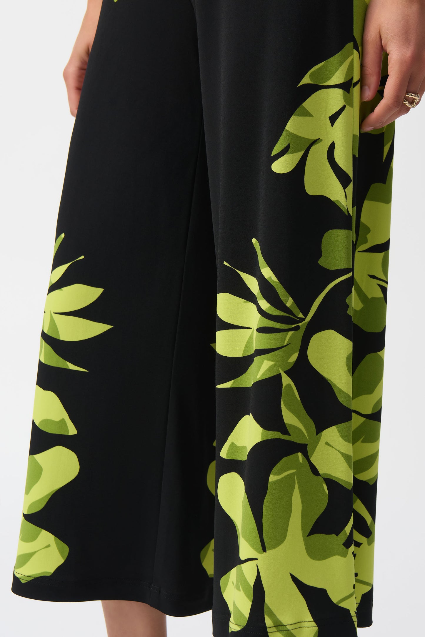Joseph Ribkoff Placement Print Jersey Crop Trousers 251189