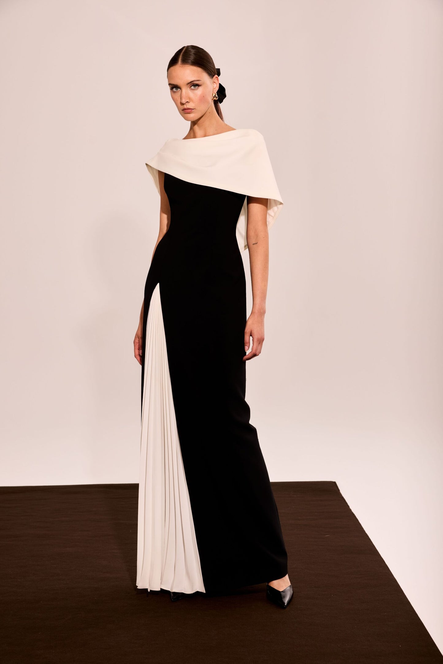 Carla Ruiz Black Long Pleat Dress 52001
