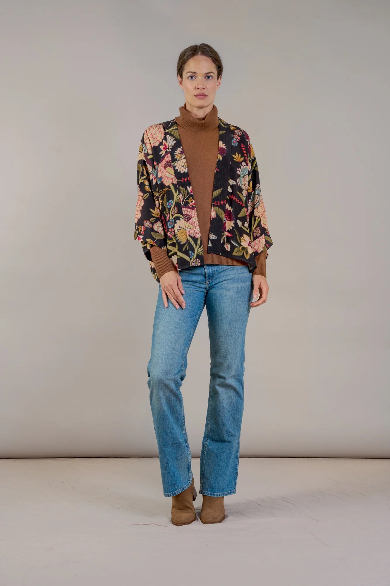 One Hundred Stars Crepe Kimono Dahlia in Black CKMDAHBLK