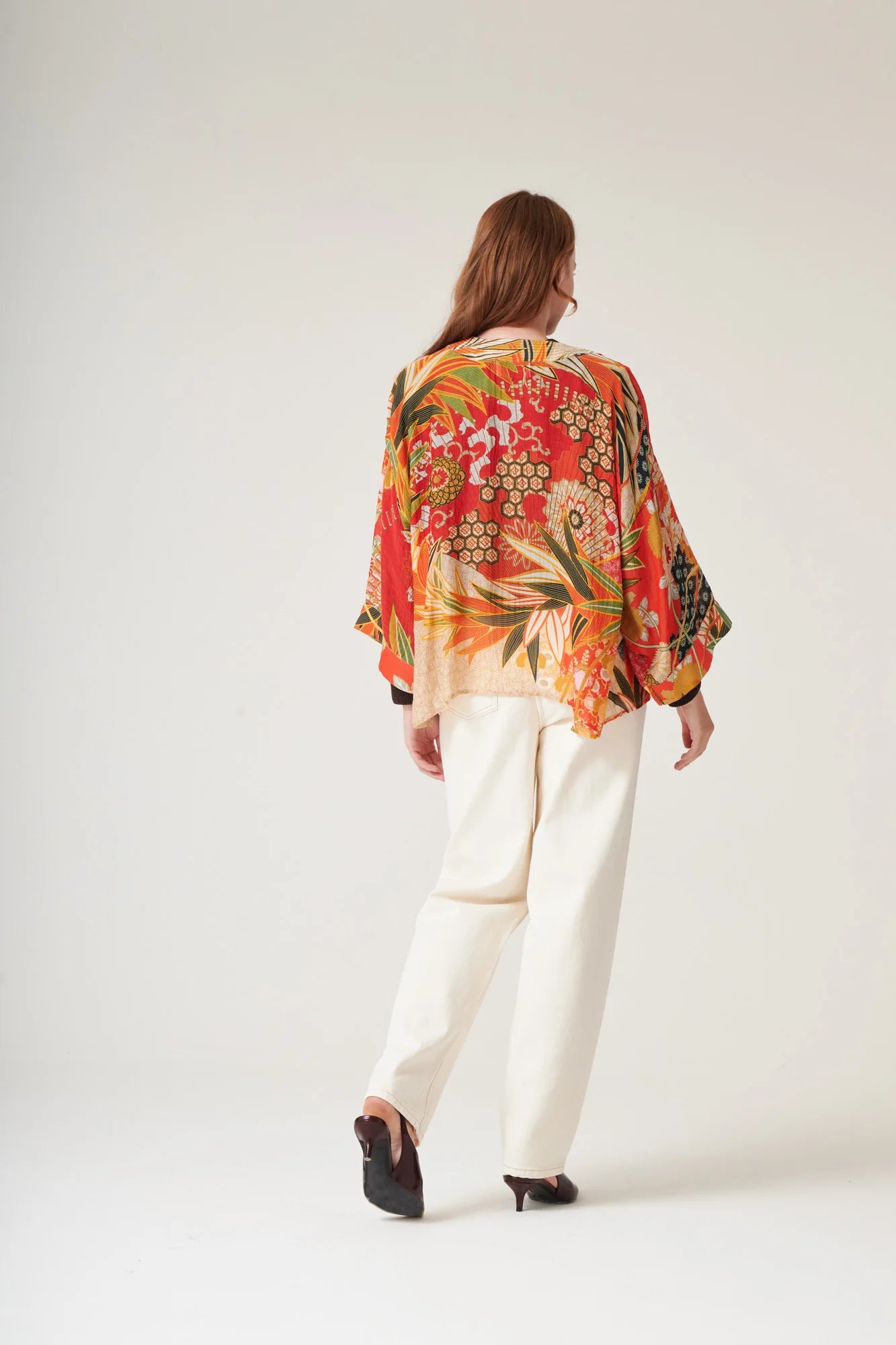 One Hundred Stars Fans Scarlet Kimono
