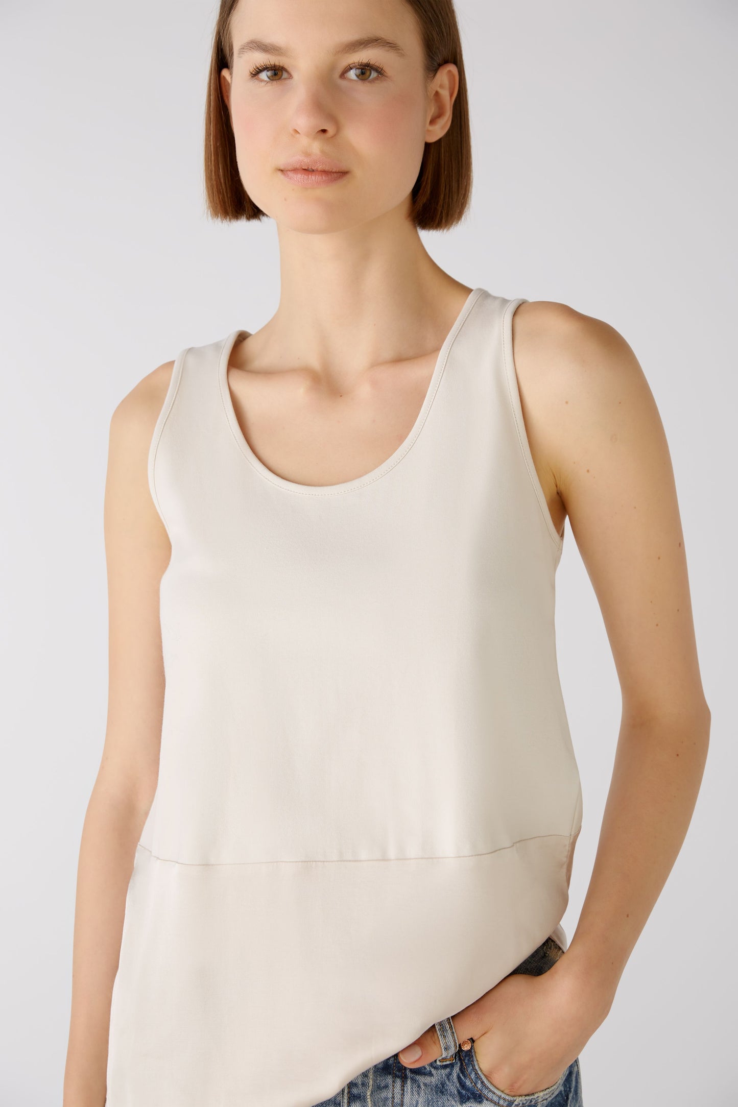 Oui Longline Satin Trim Cream Vest