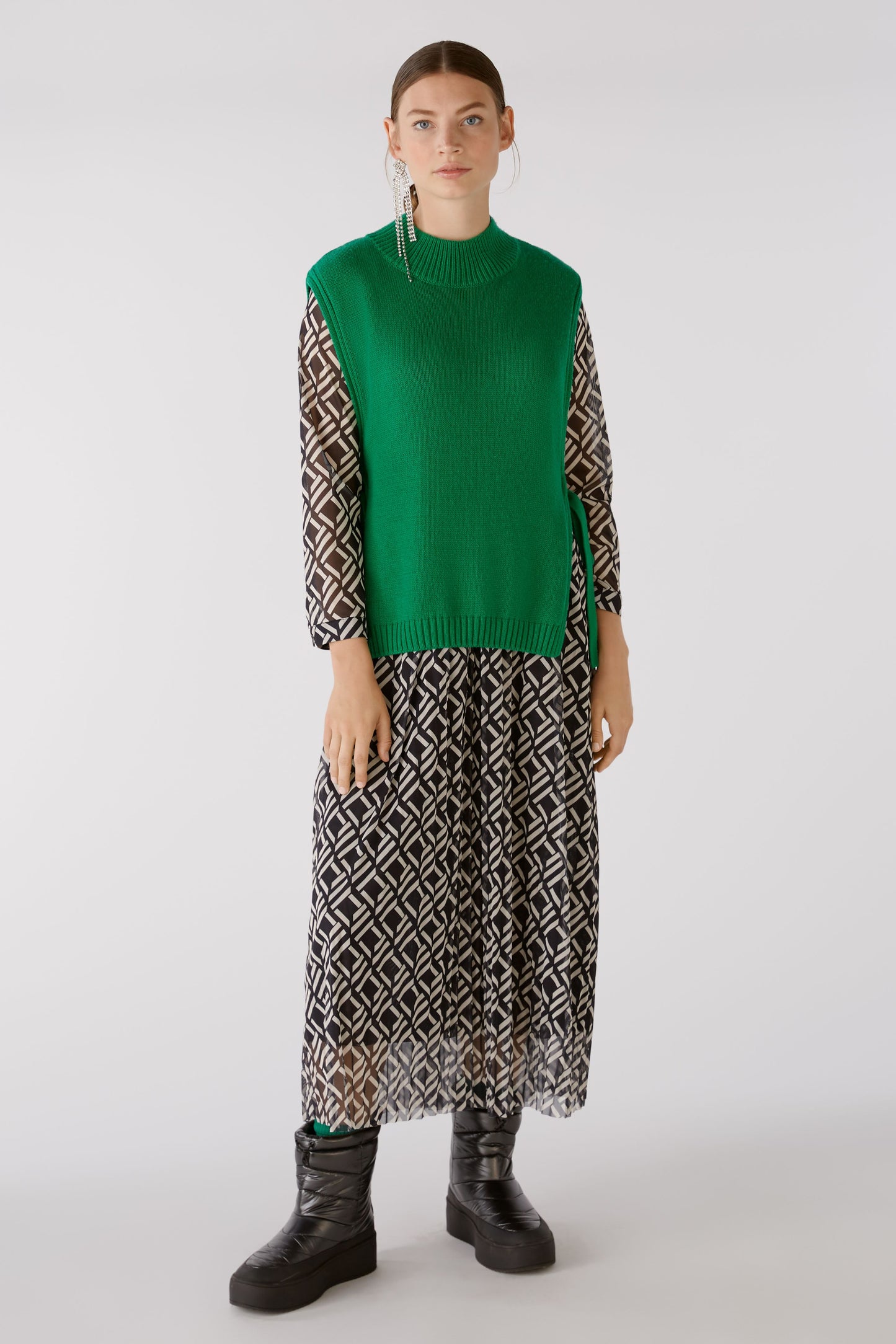 Oui Green Tie Side Tabard
