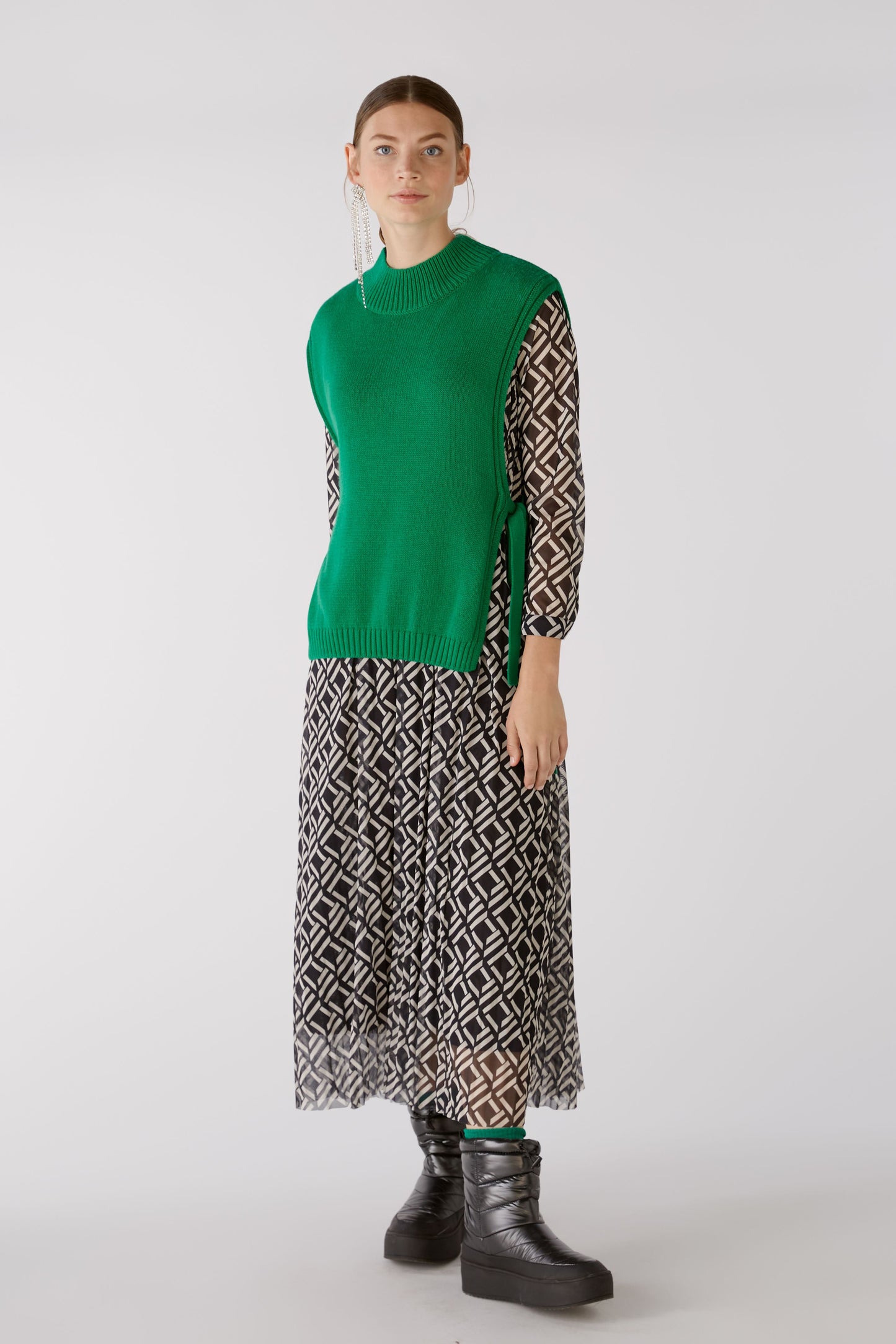 Oui Green Tie Side Tabard