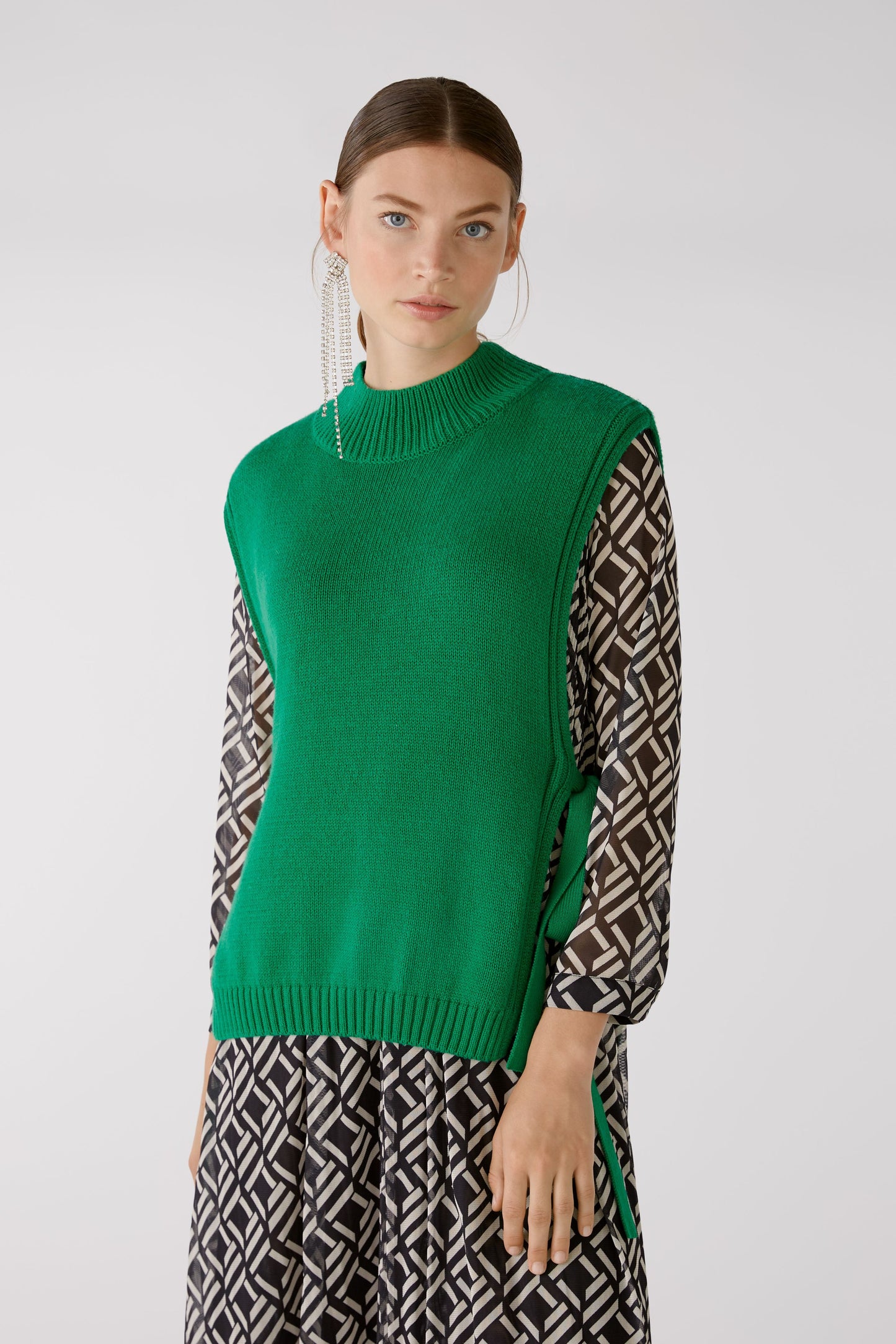 Oui Green Tie Side Tabard