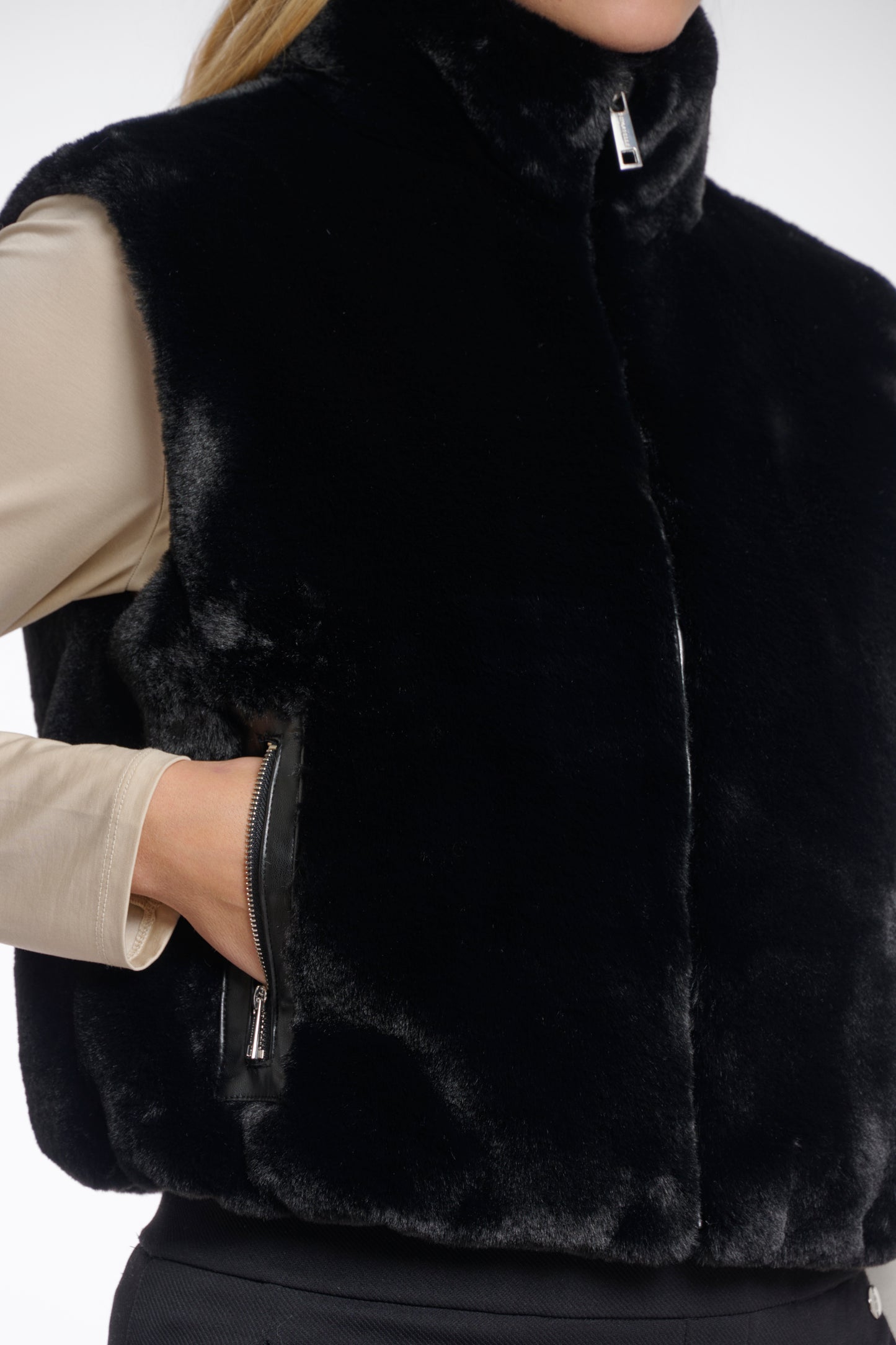 Rino & Pelle Black Zip Gilet Nikki