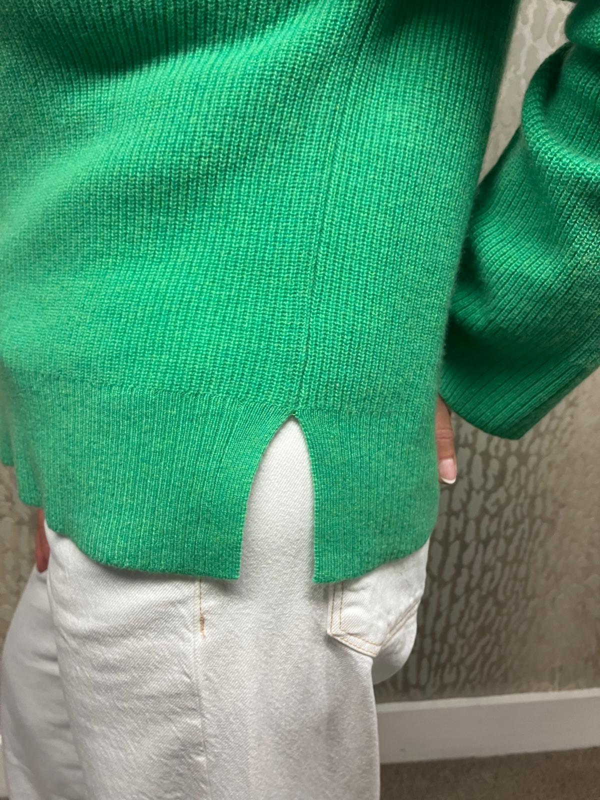 Kinross LRSC3-120 Cashmere Fresh Green Sweater