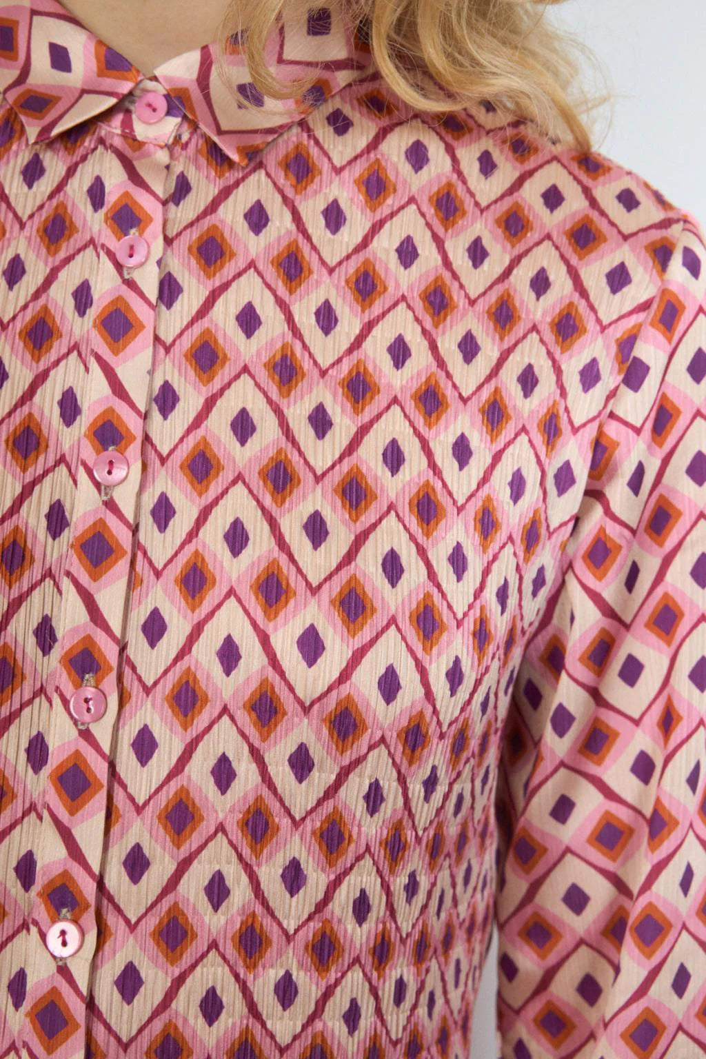 Tinta Geo Print Plisse Blouse Furia