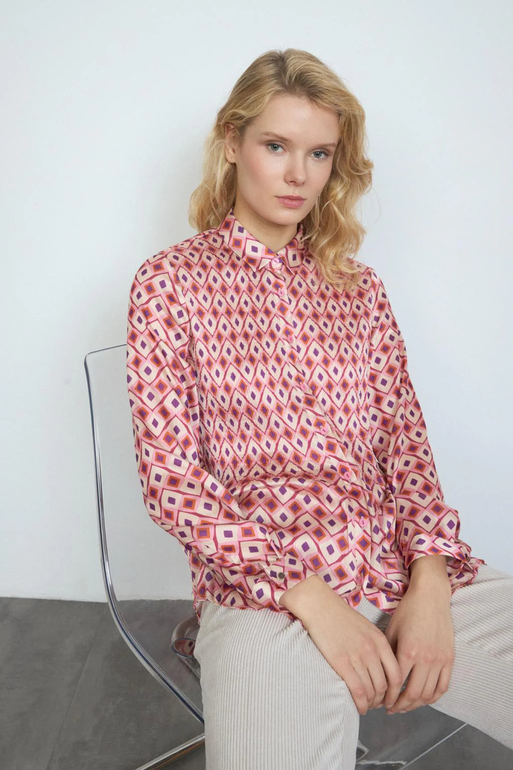 Tinta Geo Print Plisse Blouse Furia