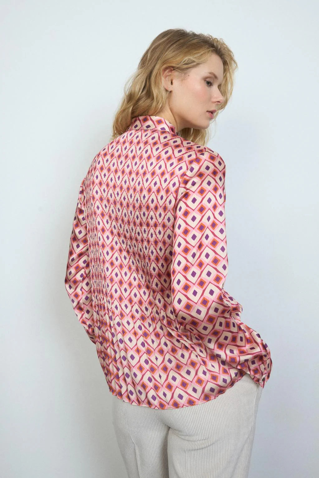 Tinta Geo Print Plisse Blouse Furia
