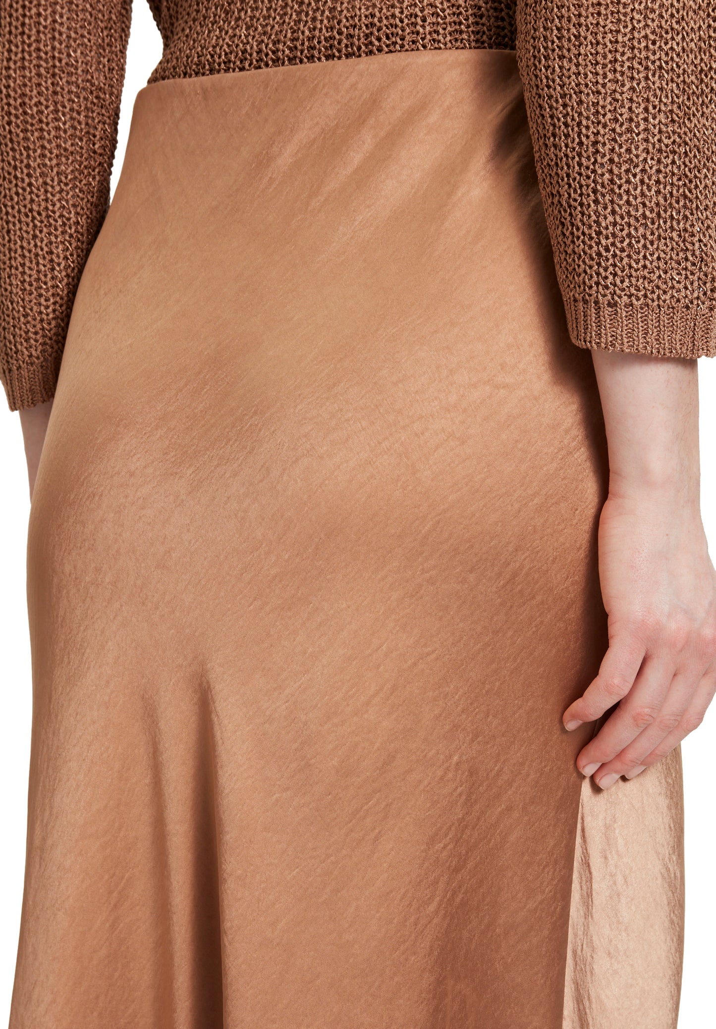 Betty Barclay 9359/2525 satin bias cut skirt