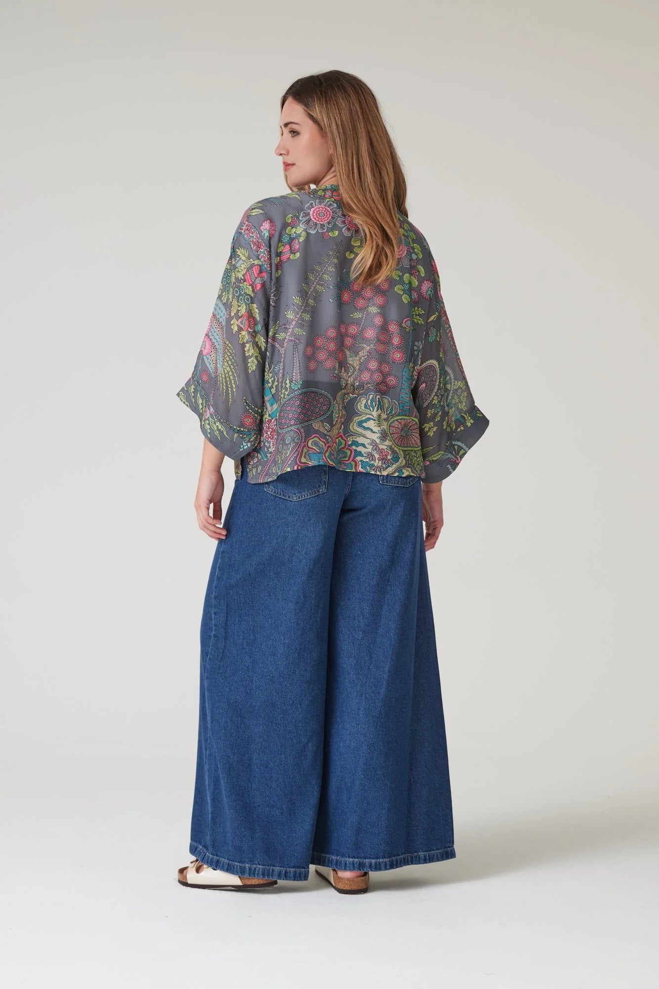 One Hundred Stars Boho Garden Grey Kimono Kimbohgry