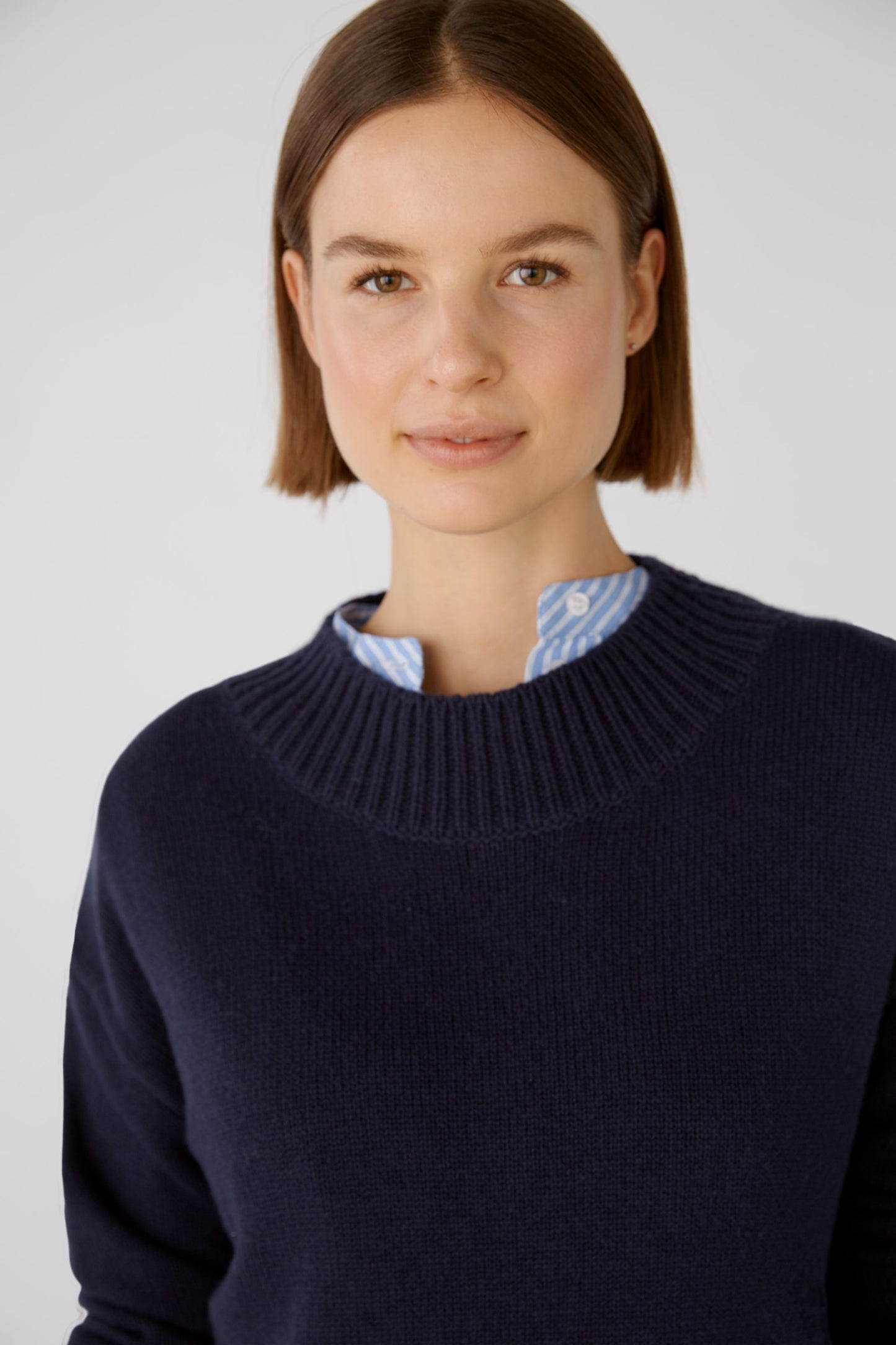Oui Navy Cropped Sweater