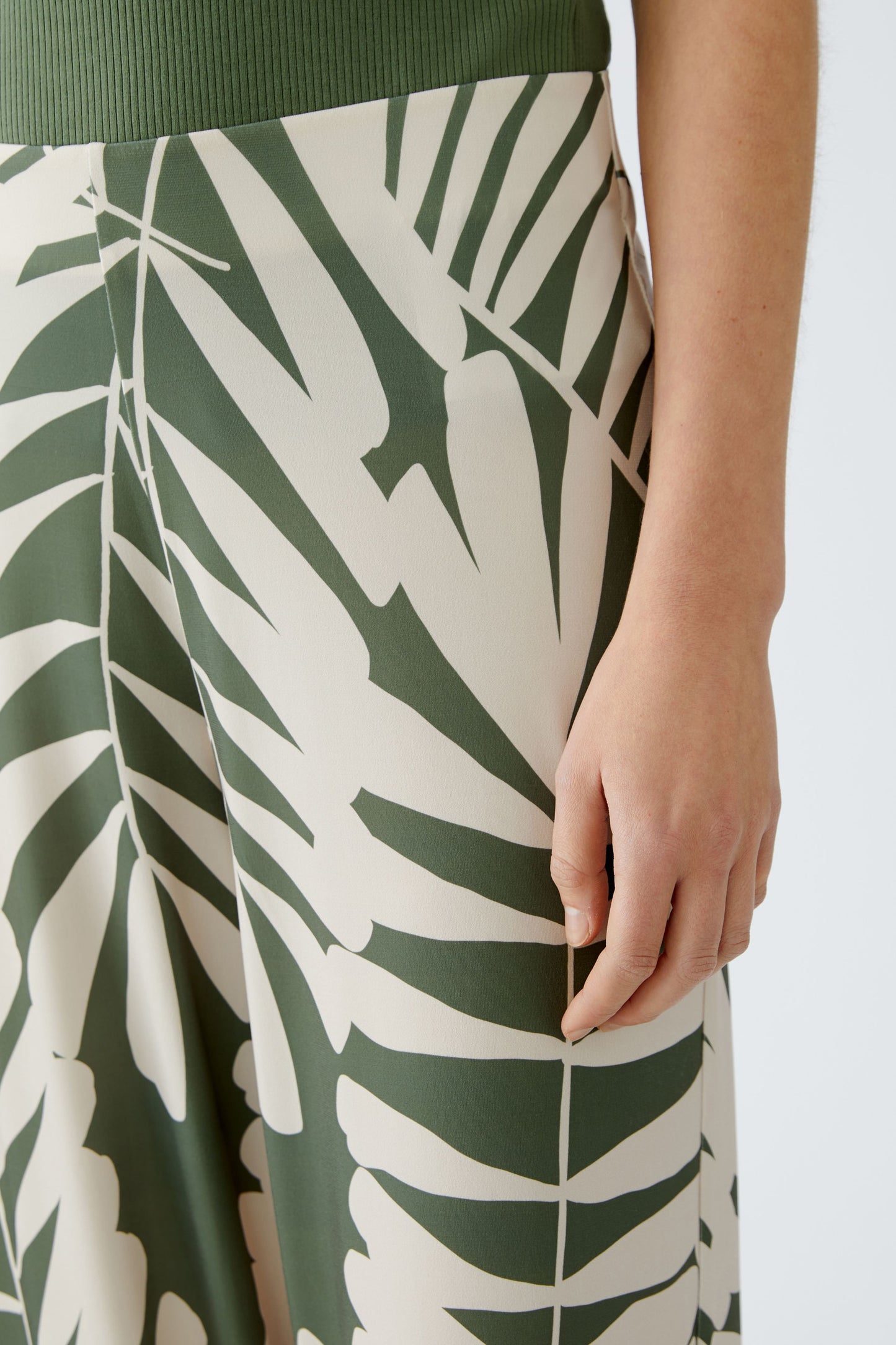 Oui Palm Print Trousers 92808