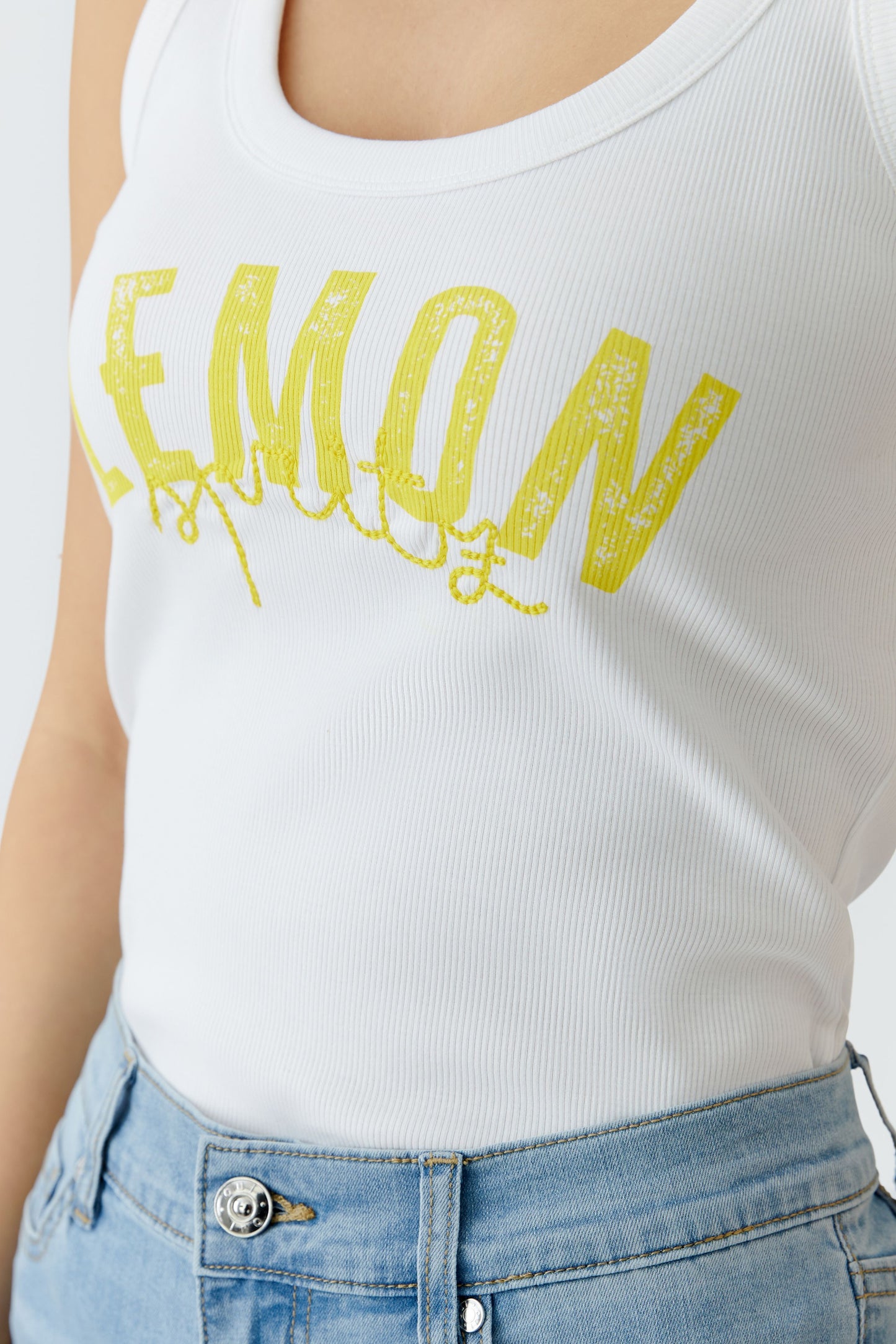 Oui Lemon Front Vest 97457