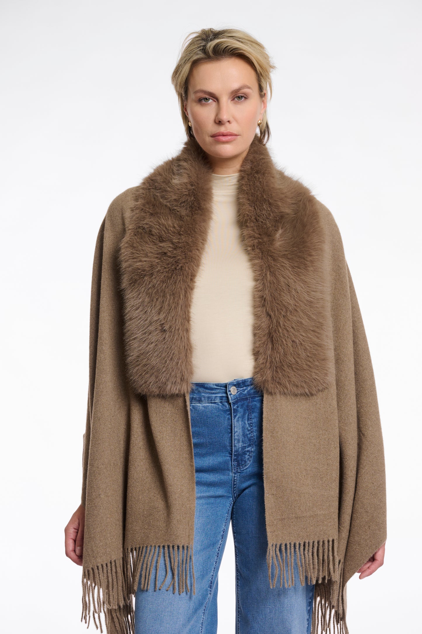 Rino & Pelle Toffee Cape Wendy