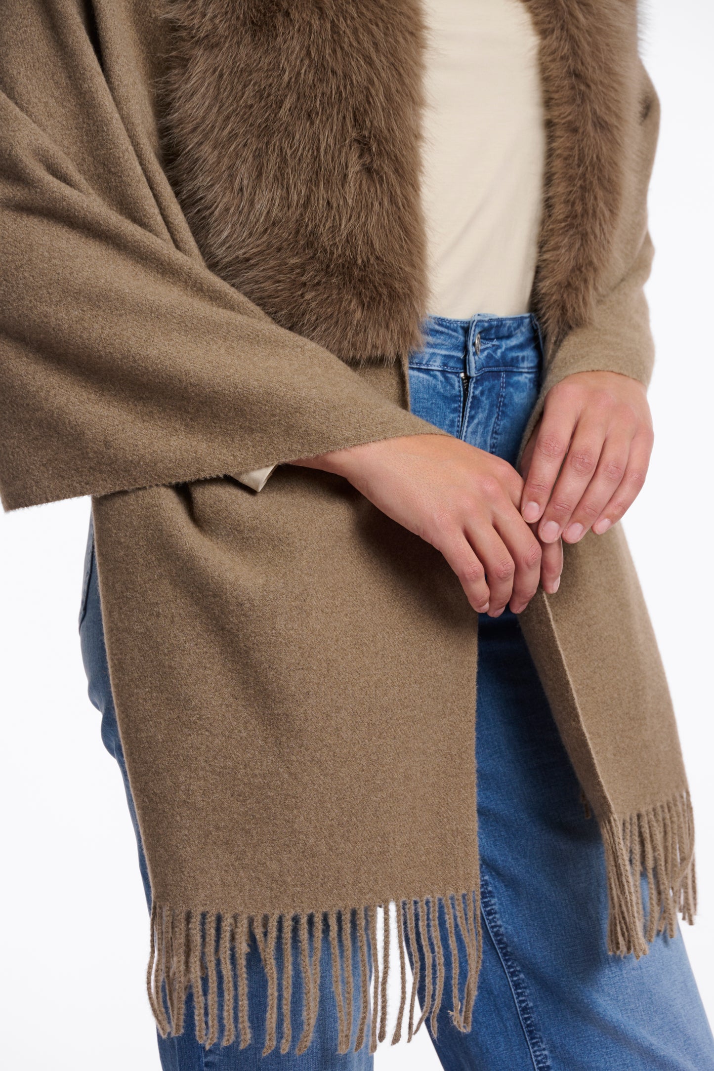 Rino & Pelle Toffee Cape Wendy