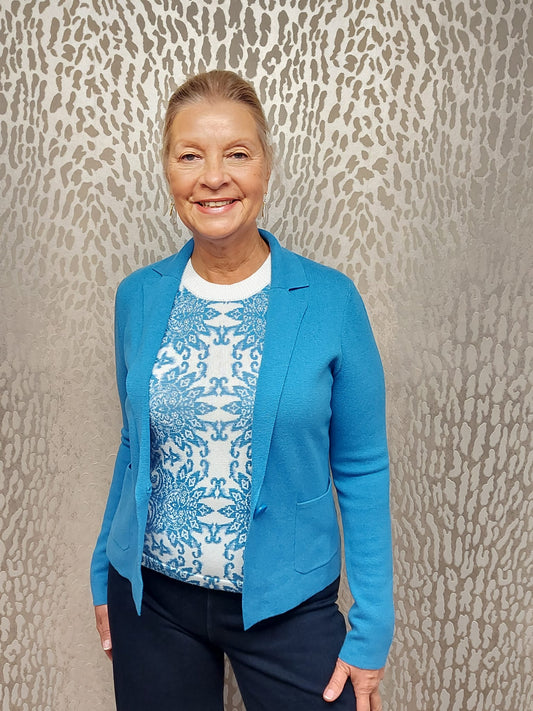 Kinross LSSG4-192 Fitted notch collar cardigan in Azul