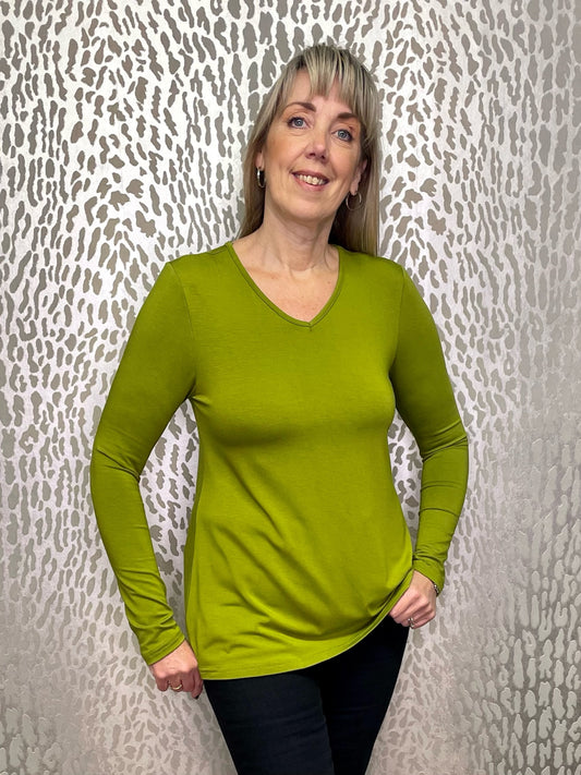 By Basics Bamboo V-Neck T-Shirt Avocado